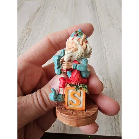 Enesco poopsie AS IS elf shoe black North Pole village figuring Xmas decor as is - Picture 7 of 8